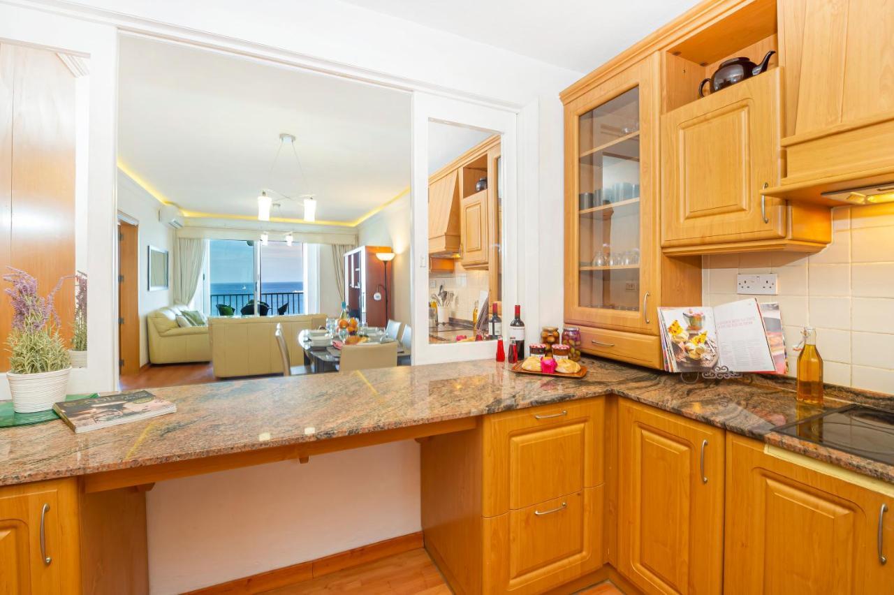 Spinola Bay Top Floor Seafront 3 Bedroom Apartment With Panoramic Sea Views - By Getawaysmalta Saint Julian's 外观 照片